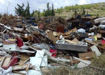 «Μήνυση για τις αυτοσχέδιες χωματερές σε Μελίσσια και Πεντέλη»