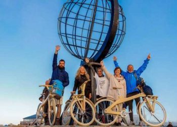 Από τη Γαύδο στο Nordkapp με το ελληνικό ξύλινο ποδήλατο της COCO-MAT