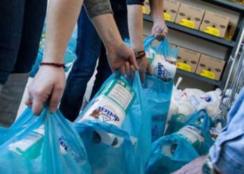 Διανομή ειδών παντοπωλείου για τους δικαιούχους του ΚΕΑ/ΤΕΒΑ