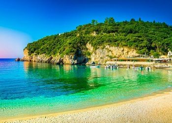 ΕΚΠΟΙΖΩ: Οι κανόνες που πρέπει να τηρούνται στις παραλίες