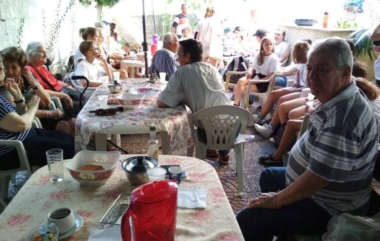 Nεανική… έκπληξη στο κεντρικό ΚΑΠΗ!