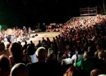 Μια μουσική βραδιά, αναρίθμητες πράξεις αλληλεγγύης