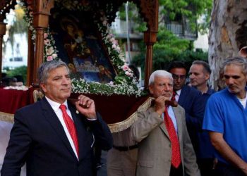 Στον Εσπερινό και λιτανεία της Παναγίας των Βλαχερνών