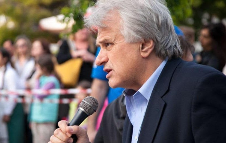 Τα συλλυπητήρια του δημάρχου για τον θάνατο του Σπύρου Καμινάρη