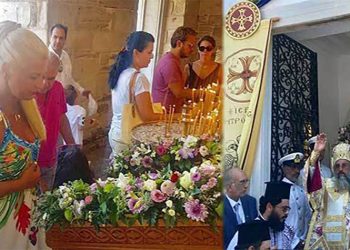 Προσκύνημα της Μαρίνας Σταυράκη - Πατούλη στην Παναγία της  Εκατονταπυλιανής της Πάρου