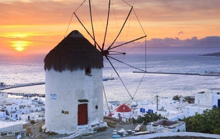 POS της Μυκόνου συνδεδεμένα με Ελβετία και εργαζόμενοι ασφαλισμένοι στο ισπανικό ΙΚΑ!