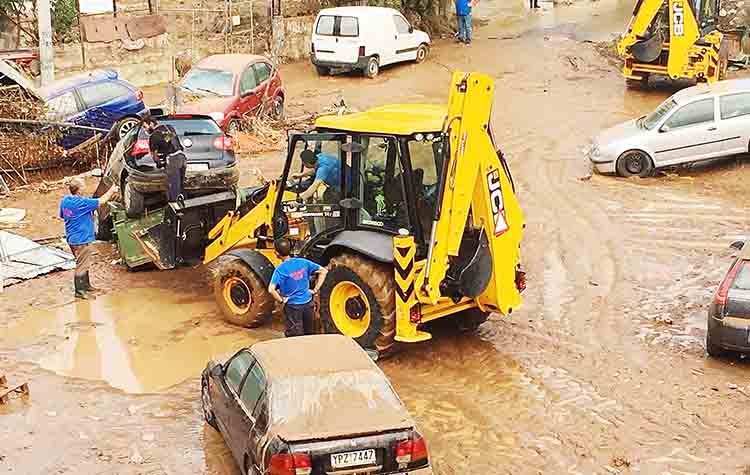 Ο ΣΠΑΠ στο πλημμυρισμένο «πάρκινγκ»