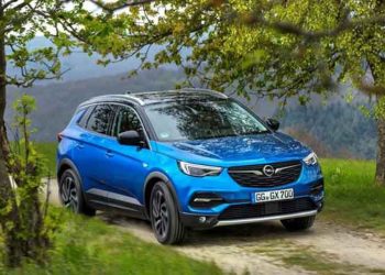 Ισχυρότερος και καθαρότερος κινητήρας για το Opel Grandland X