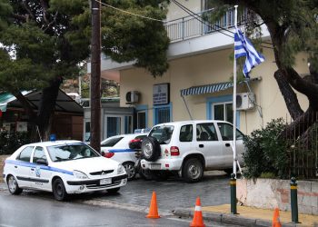 Βρέθηκε κρεμασμένη στο κρατητήριο του ΑΤ Πεντέλης