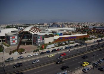 Ληστεία σε χρηματαποστολή στο εμπορικό κέντρο Avenue