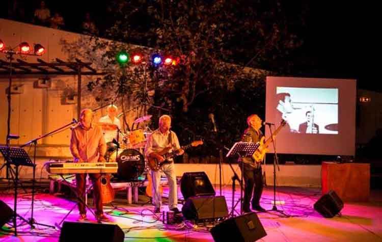 Ξεσήκωσαν το κοινό με τη μουσική τους οι Charms