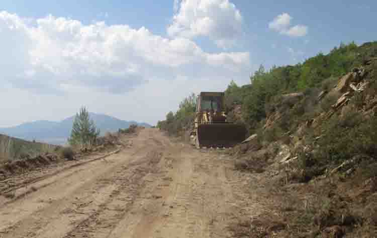 Εργασίες αποκατάστασης των κατεστραμμένων δασικών δρόμων του Πεντελικού από τον ΣΠΑΠ