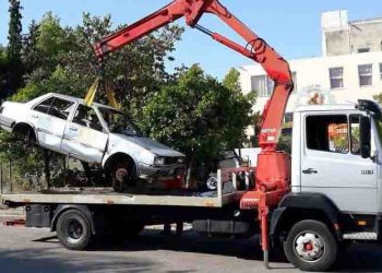 Συνεχίζεται η απομάκρυνση εγκαταλελειμμένων οχημάτων στον Δήμο