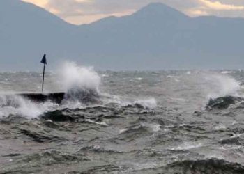 Στη δίνη της κακοκαιρίας η χώρα: Θυελλώδεις άνεμοι, βροχές και σποραδικές καταιγίδες