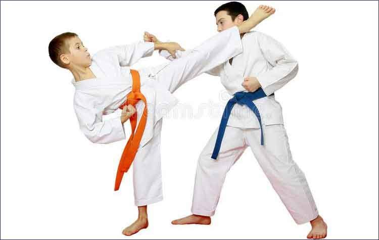 Μαθήματα καράτε από την ΑΜΕΣ Νέας Ερυθραίας