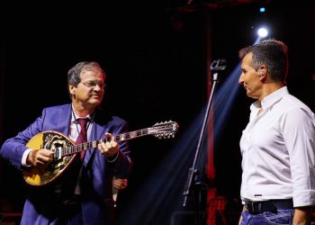 Εξαιρετική μουσική βραδιά με τους Νικολόπουλο και Μπάση