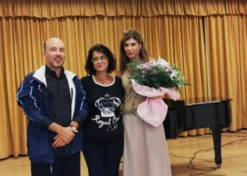 Ευγενία Παπαδήμα και Γιάννης Τσιτσελίκης ενθουσίασαν το κοινό των Μενανδρείων