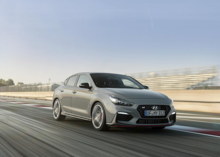 Η Hyundai αποκαλύπτει το ολοκαίνουργιο i30 Fastback N