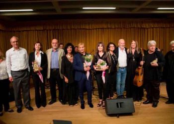 Τιμητική βραδιά για 15 μεγάλους Έλληνες τραγουδιστές