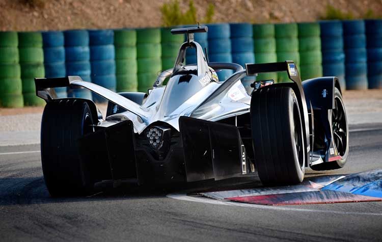 Επίσημο ντεμπούτο της Nissan σε πίστα της Formula E