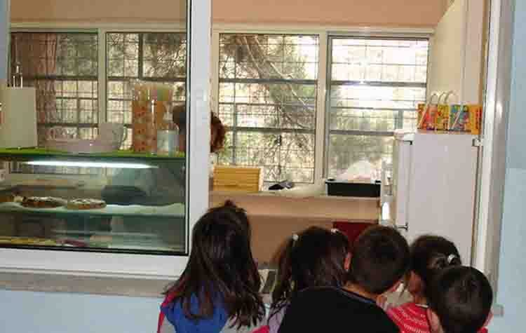 Συνεχείς υγειονομικοί έλεγχοι σε σχολεία από την Περιφέρεια