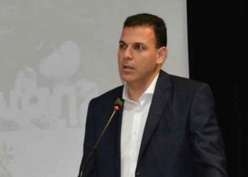 Αιχμές Καραμέρου στην κυβέρνηση για το Υπερταμείο