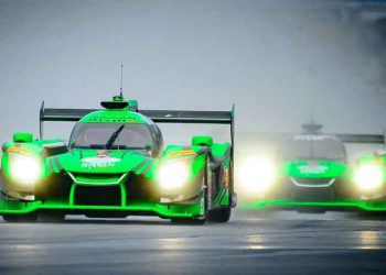 Η αγωνιστική ομάδα της ESM - Nissan, για νέα νίκη στο Petit Le Mans