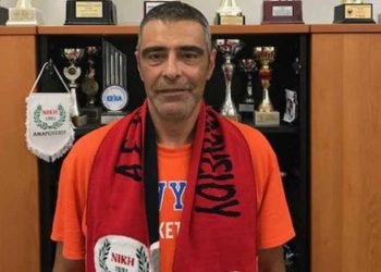 Οικονομάκης: «Να βγάλουμε τη δουλειά μας στο γήπεδο»