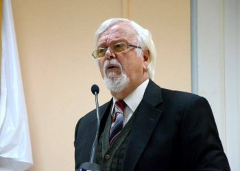 Άμισθος σύμβουλος του Δήμου αναλαμβάνει ο καθηγητής ο Ν. Πετρόχειλος