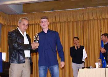 Η Ολυμπιάδα Κηφισιάς βράβευσε τον πρωταθλητή Θάνο Παπαγιαννούλα