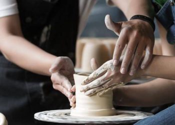 Δωρεάν δημοτικά μαθήματα φτιαγμένα από… πηλό