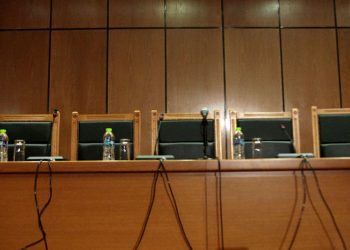 Εισαγγελείς για καθαρίστρια: «Ποινή από νόμο – κατάλοιπο άλλης εποχής»