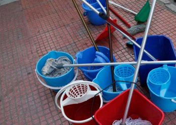 Δέκα χρόνια ποινή φυλάκισης σε καθαρίστρια για πλαστό απολυτήριο Δημοτικού