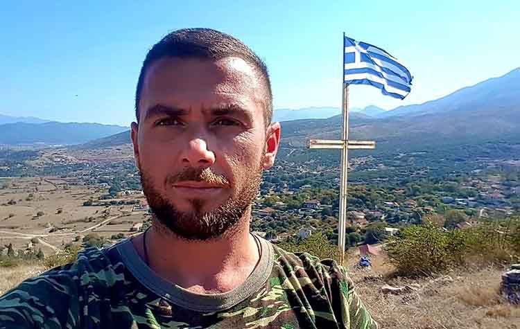 Πλήθος κόσμου στην κηδεία του Κωνσταντίνου Κατσίφα