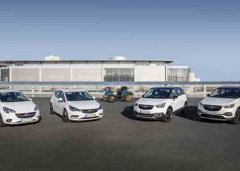 Στις εκθέσεις οι επετειακές εκδόσεις Opel «120 Edition»