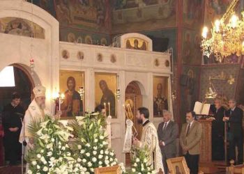 Ο Δήμαρχος στην Θεία Λειτουργία του Ιερού Ναού  Ζωοδόχου Πηγής