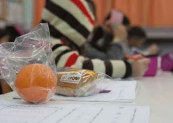 Ξεκινά τη Δευτέρα η διανομή των σχολικών γευμάτων