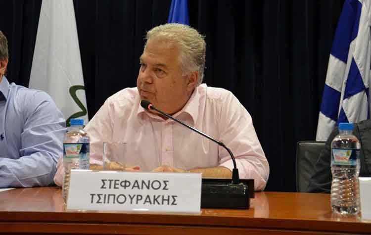 Υποψήφιος δήμαρχος Αμαρουσίου και ο Στέφανος Τσιπουράκης