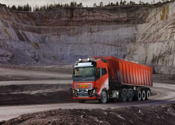 Η Volvo Trucks προσφέρει αυτόνομη λύση μεταφοράς στην Brønnøy Kalk AS
