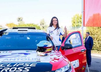 Το Mitsubishi Eclipse Cross στο 2019 Dakar με την Cristina Gutierrez