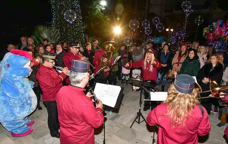 Χριστούγεννα με… φως και αγάπη