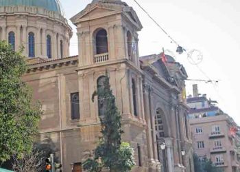 Έκρηξη μηχανισμού έξω από τον Άγιο Διονύσιο στο Κολωνάκι