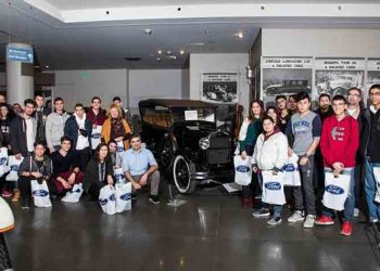 Η Ford Motor Ελλάς «ξεναγεί» μαθητές στο Μουσείο Αυτοκινήτου
