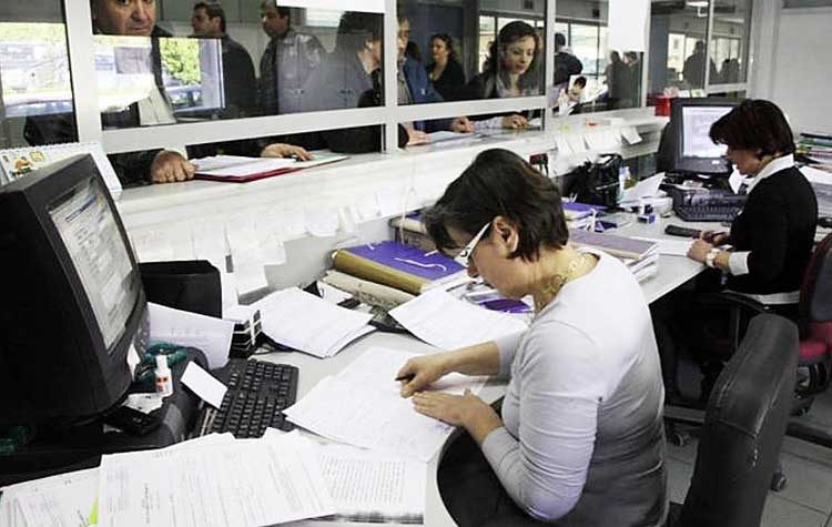 Μας «έπνιξαν» οι φόροι