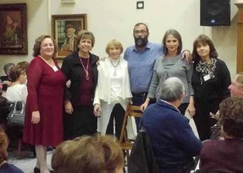 Χριστουγεννιάτικη oμάδα αγάπης του ΚΑΠΗ Αμαρουσίου