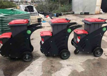 Παραλήφθηκαν 213 νέοι κάδοι και εξοπλισμός καθαριότητας από τον Δήμο