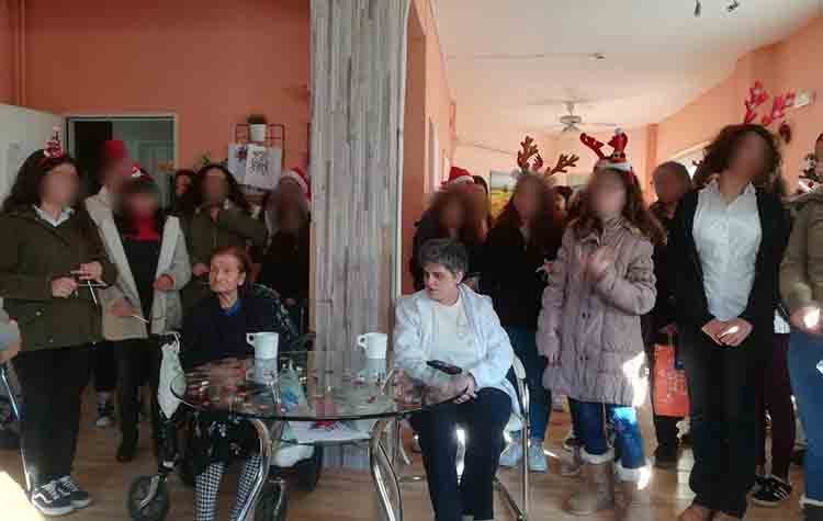 «Κοινωνικά» κάλαντα από το Γυμνάσιο Λυκόβρυσης