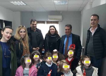 Xριστουγεννιάτικα κάλαντα στην Νέα Ερυθραία