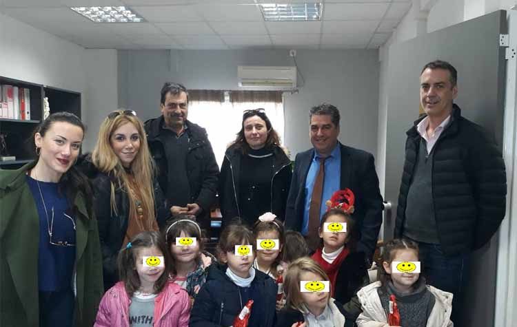 Xριστουγεννιάτικα κάλαντα στην Νέα Ερυθραία