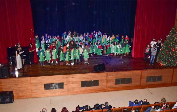 Το «Μικρότερο Χριστουγεννιάτικο Δέντρο»… στολίστηκε στην Πεύκη